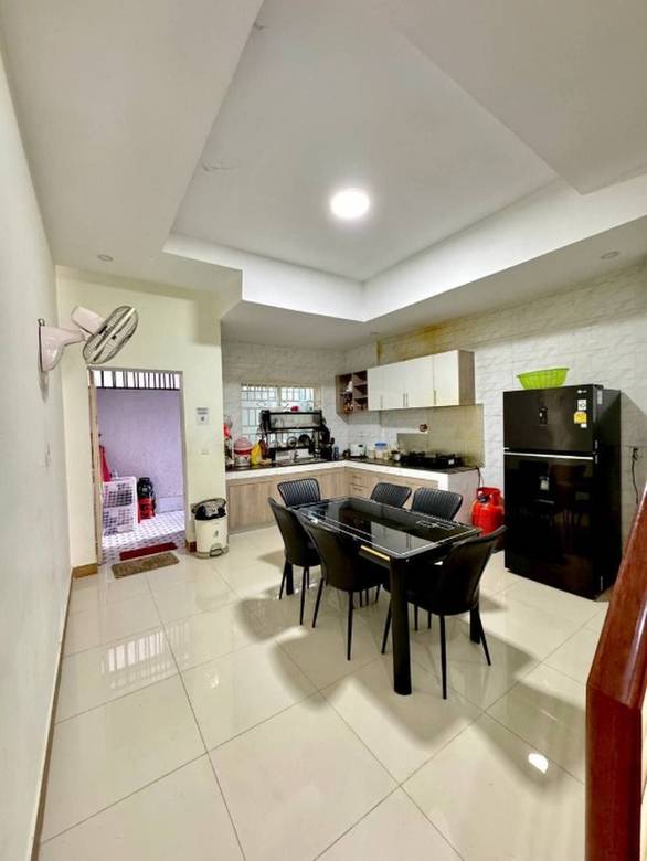 Flat House Na sprzedaż w Por Sen Chey $75,000