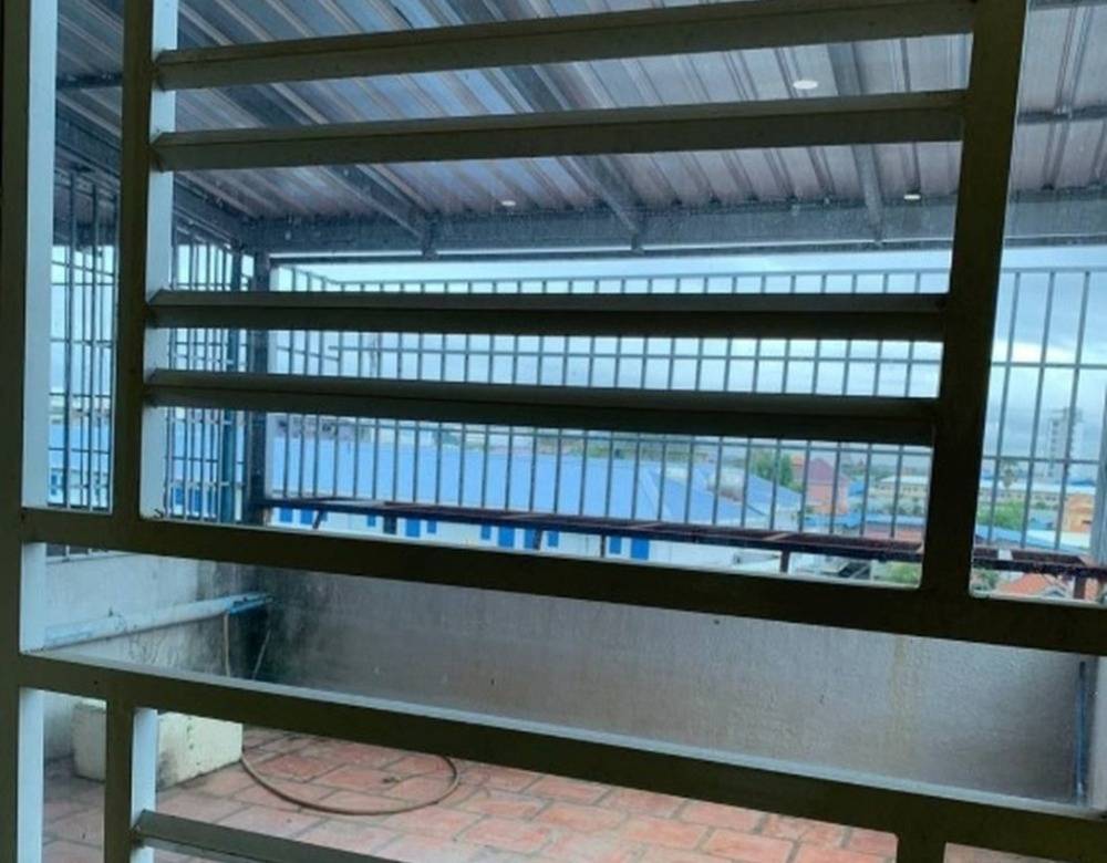 65.6 sqm Living Size Flat House Na prodej in Por Sen Chey