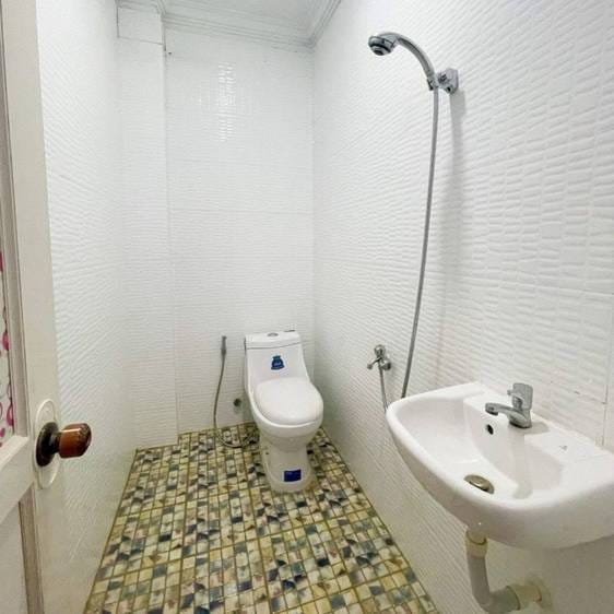 Por Sen Chey Flat House For Sale in Boeung Thum Por Sen Chey $118,600