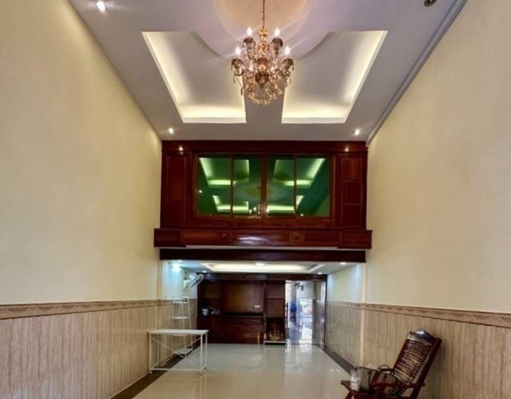 $130,000 Shophouse