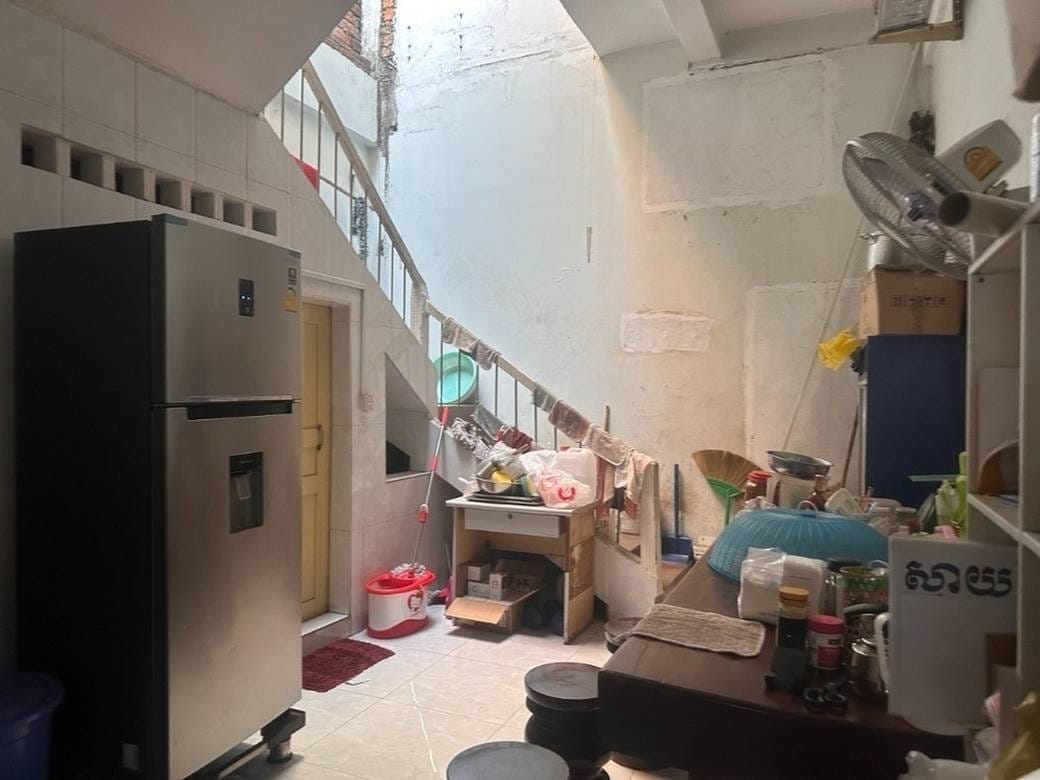 90平方米土地面积的House and lot出售