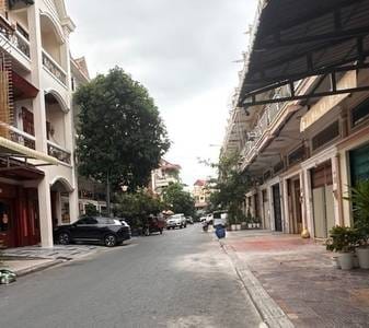 House and lot สำหรับขาย ใน Toul Kork $190,000
