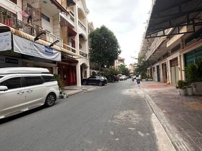 House and lot สำหรับขาย ใน บึงสลัง, ตuolโกก, พนมเปญ