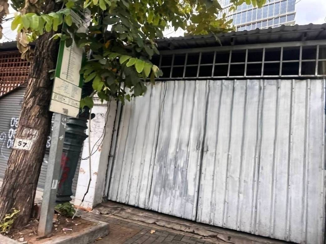 Srah Chak仓库出租，位于Srah Chak