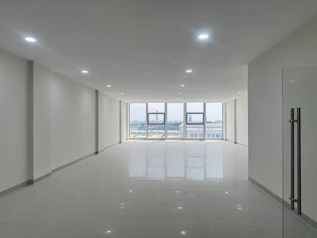 Building For Sale & Rent with 5 Parking Space
