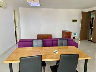 $700 Condo