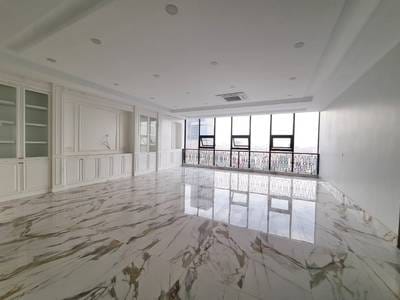 Budova For Sale & Rent with 20 Parking Space