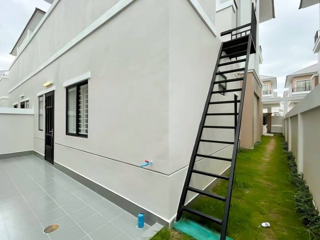 Twin Villa For Sale in Veal Sbov, Chbar Ampov, Phnom Penh
