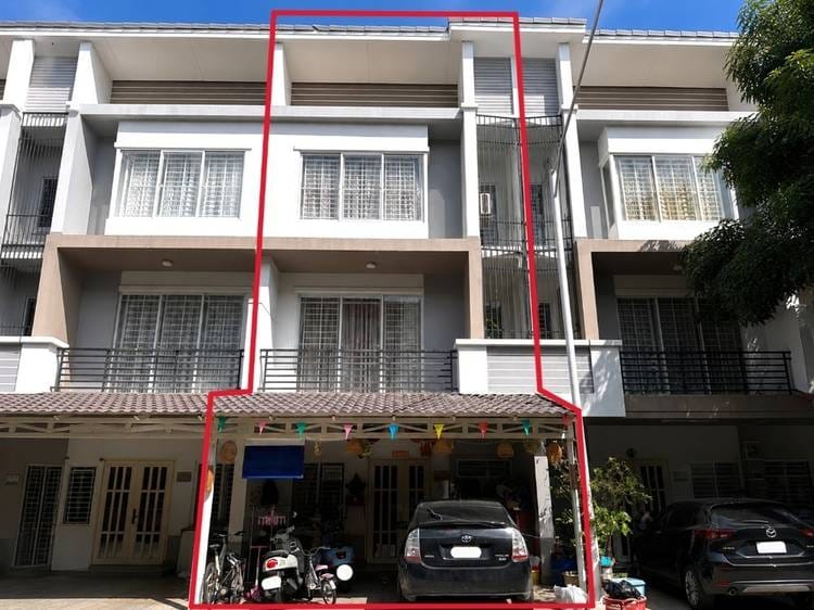 Maison en rangée À vendre à Preaek Lieb, Chroy Changvar, Phnom Penh