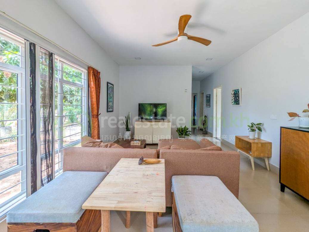 1,039 sqm Land Size House and lot Na prodej