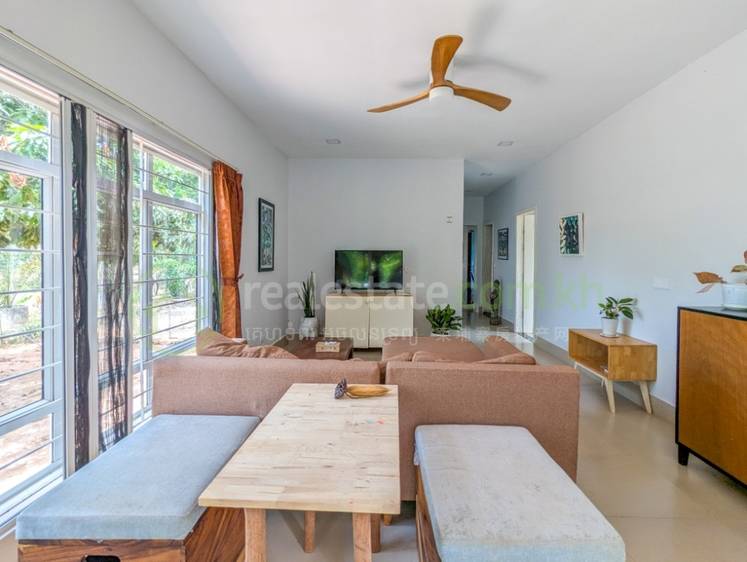 1,039 sqm Land Size House and lot Na prodej