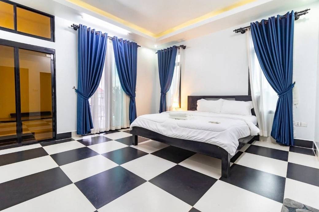 $400 Condo