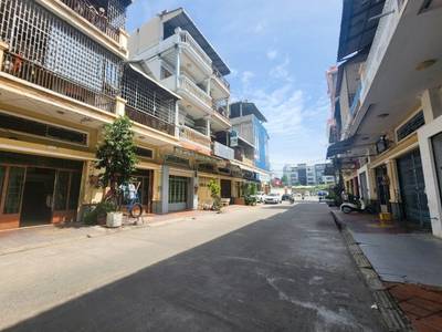 84平方米土地面积的联排住宅出售