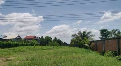 Lot For Sale in Santuk $90,000