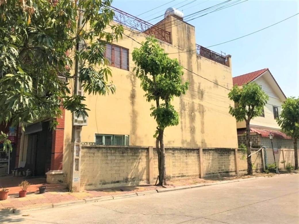 $195,000 Link House