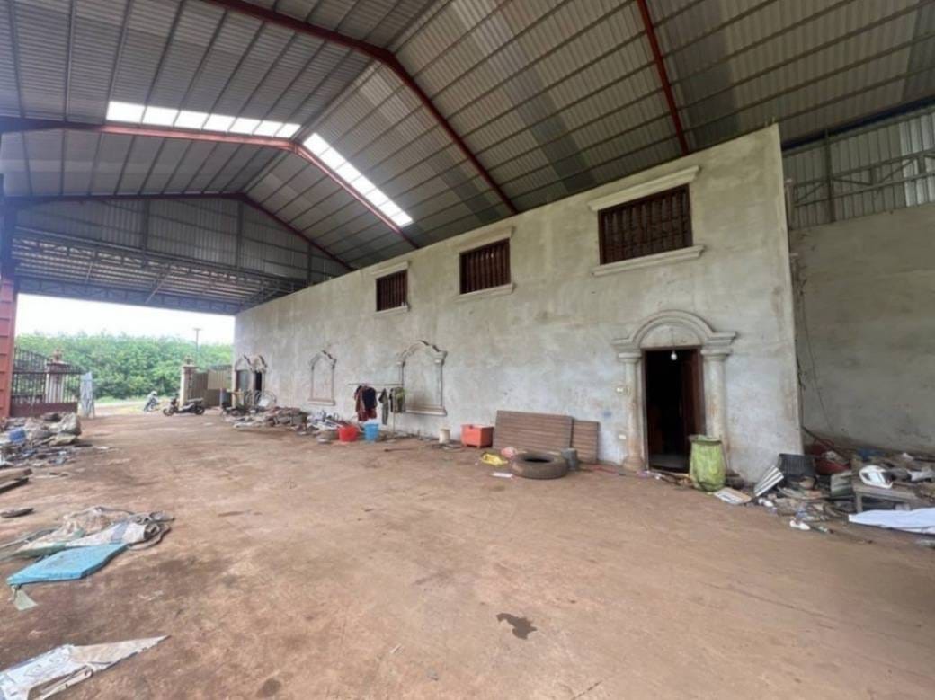 930 sqm Living Size House and lot For Sale in Ban Lung
