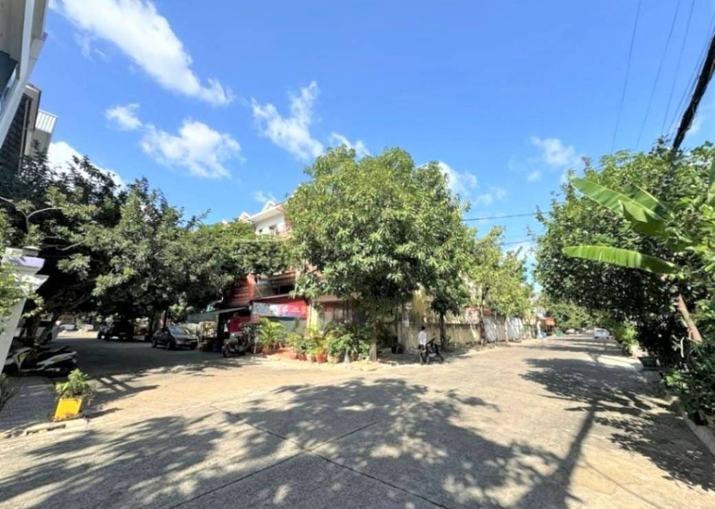 Link House For Sale in Chroy Changvar, Chroy Changvar, Phnom Penh