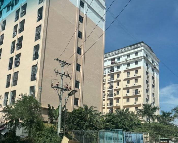 Bâtiment À vendre de 12,303 m² de terrain