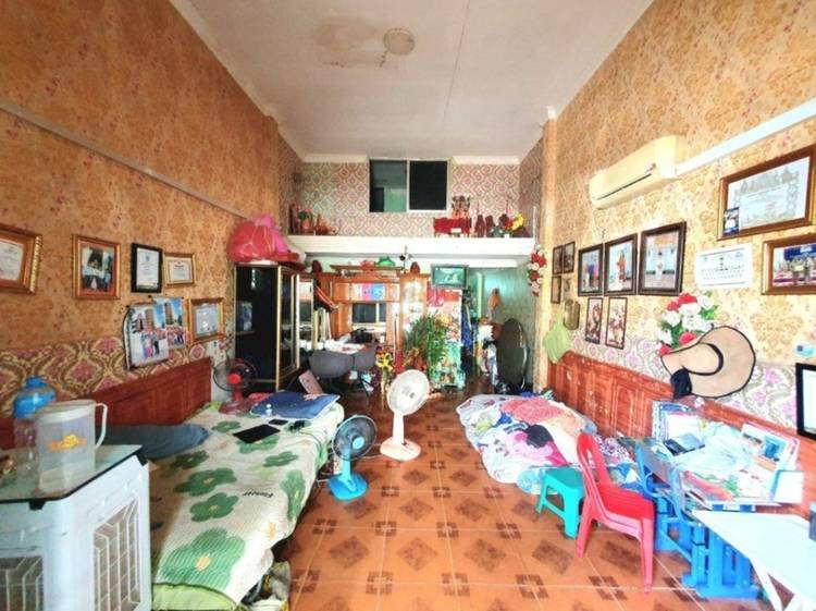 ផ្ទះជាប់គ្នា សំរាប់លក់ នៅ Tuek L'ak 1, Toul Kork, Phnom Penh