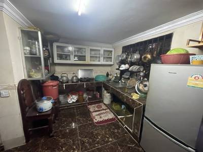 320 sqm Living Size Řadový dům Na prodej in Samraong Tong