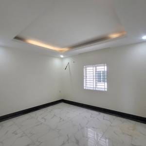 Flat House Na wynajem o powierzchni mieszkalnej 216 m² w Sen Sok