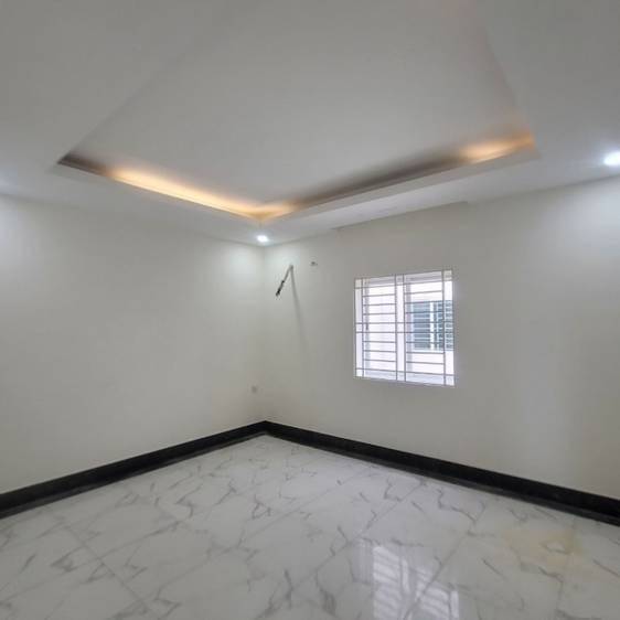 Flat House Na wynajem o powierzchni mieszkalnej 216 m² w Sen Sok