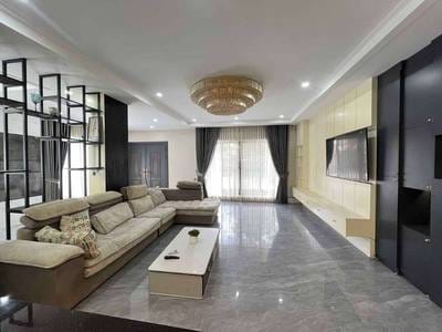 108 sqm Living Size Vila Na prodej in Chbar Ampov