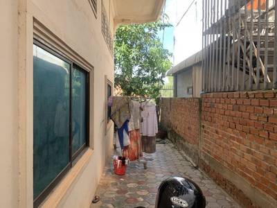 176 sqm Living Size House and lot For Sale in Prasat Bakong