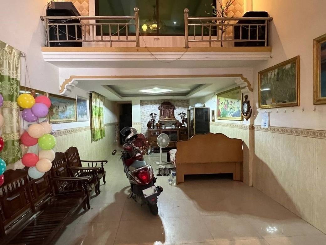 140 sqm Living Size Link House For Sale in Por Sen Chey