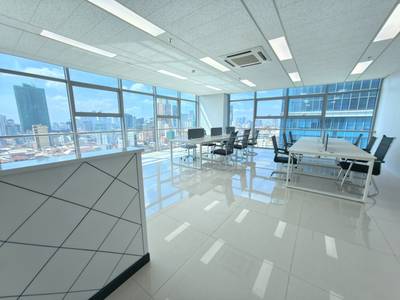 The Fortune Tower | 45 sqm Living Size Kanceláře K pronájmu in 7 Makara