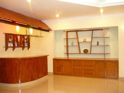 308 sqm Land Size Vila K pronájmu
