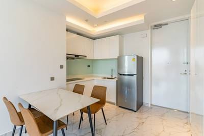 Zařízeno Condo K pronájmu