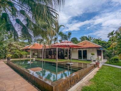 $2,200 Villa