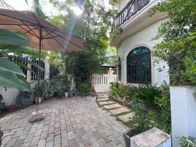 $900 Villa