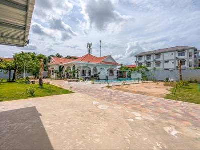 $1,800 Villa