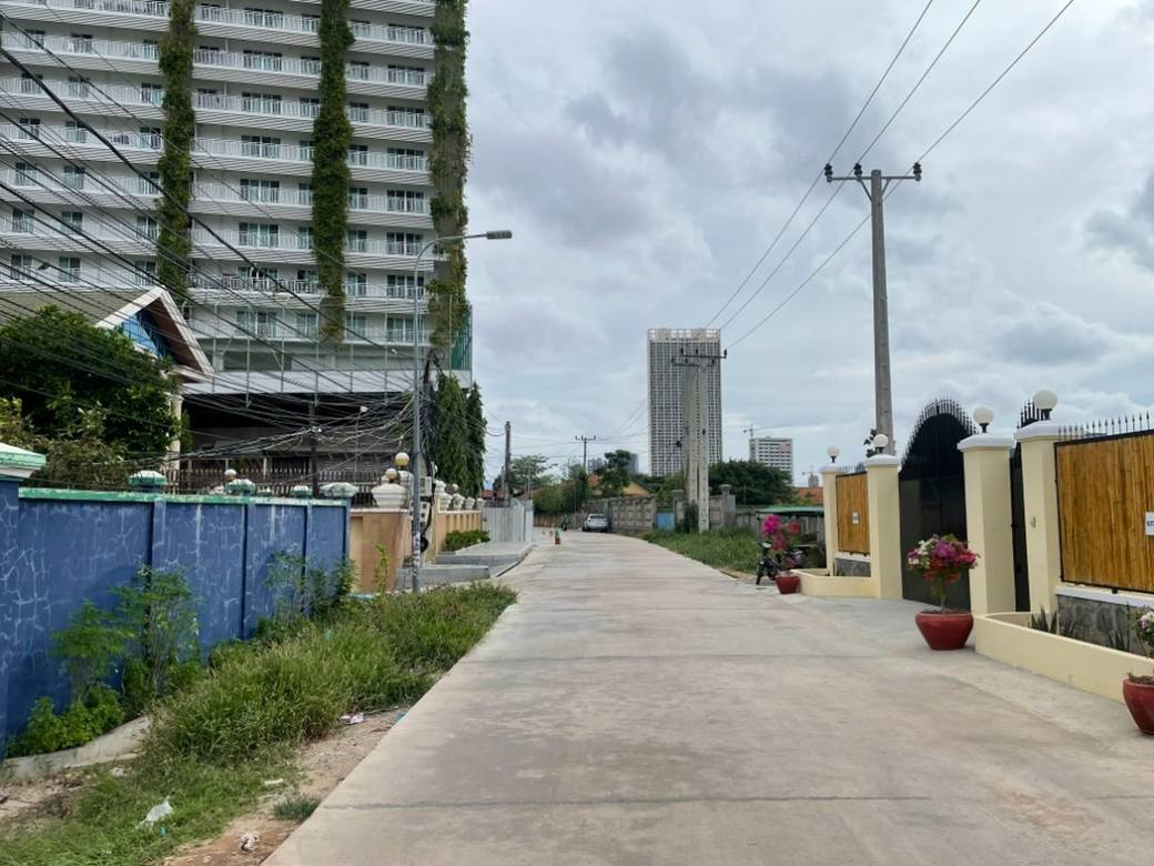 Lot For Sale in Chroy Changvar $1,700,000