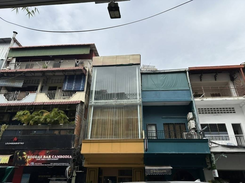 $700,000 Shophouse