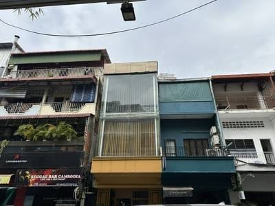 $700,000 Shophouse