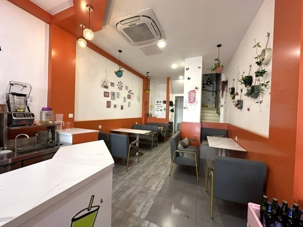 108 sqm Land Size Shophouse Na prodej