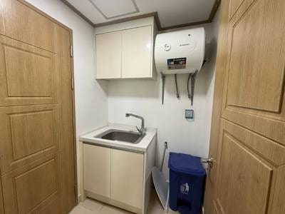 100 sqm Living Size Condo K pronájmu in Toul Kork