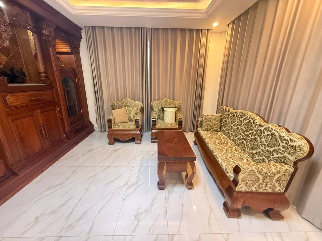 The ML Tiara | $2,500 Villa