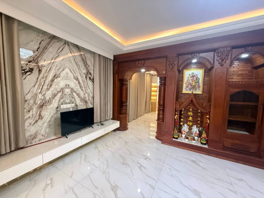 The ML Tiara | 49-405 sqm Living Size Villa For Rent in Ta Khmau
