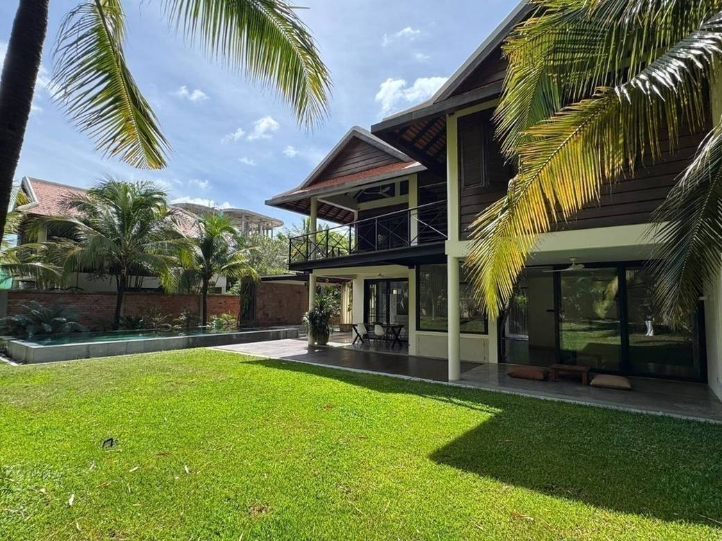 วิลล่า For Sale & Rent ขนาดที่ดิน 886 ตร.ม.