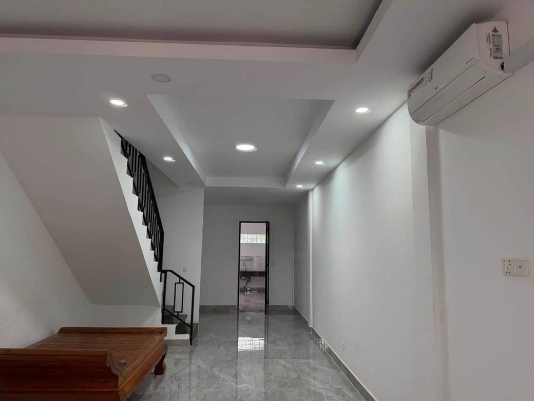 4 Bedrooms Řadový dům Na prodej for $75,000