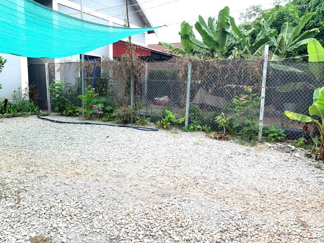 200 sqm Land Size House and lot For Rent