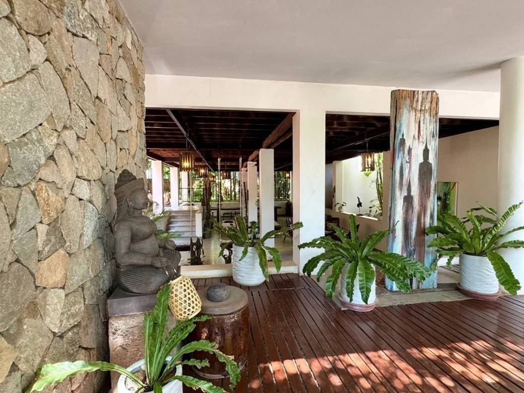 1,049 sqm Land Size Villa For Sale