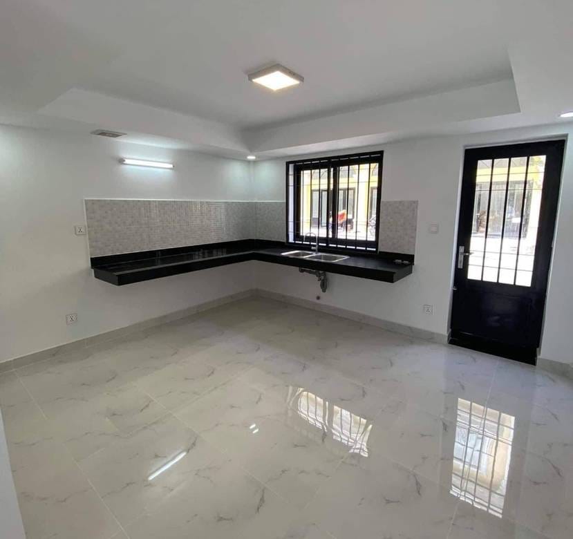 Shophouse Na prodej in Chroy Changvar $228,000