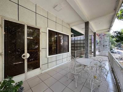 Villa For Rent with 3 Parking Space