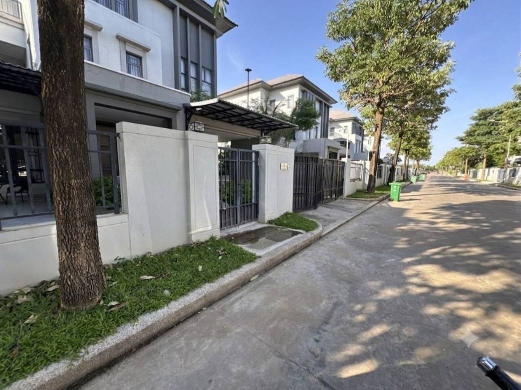 $1,150,000 Villa