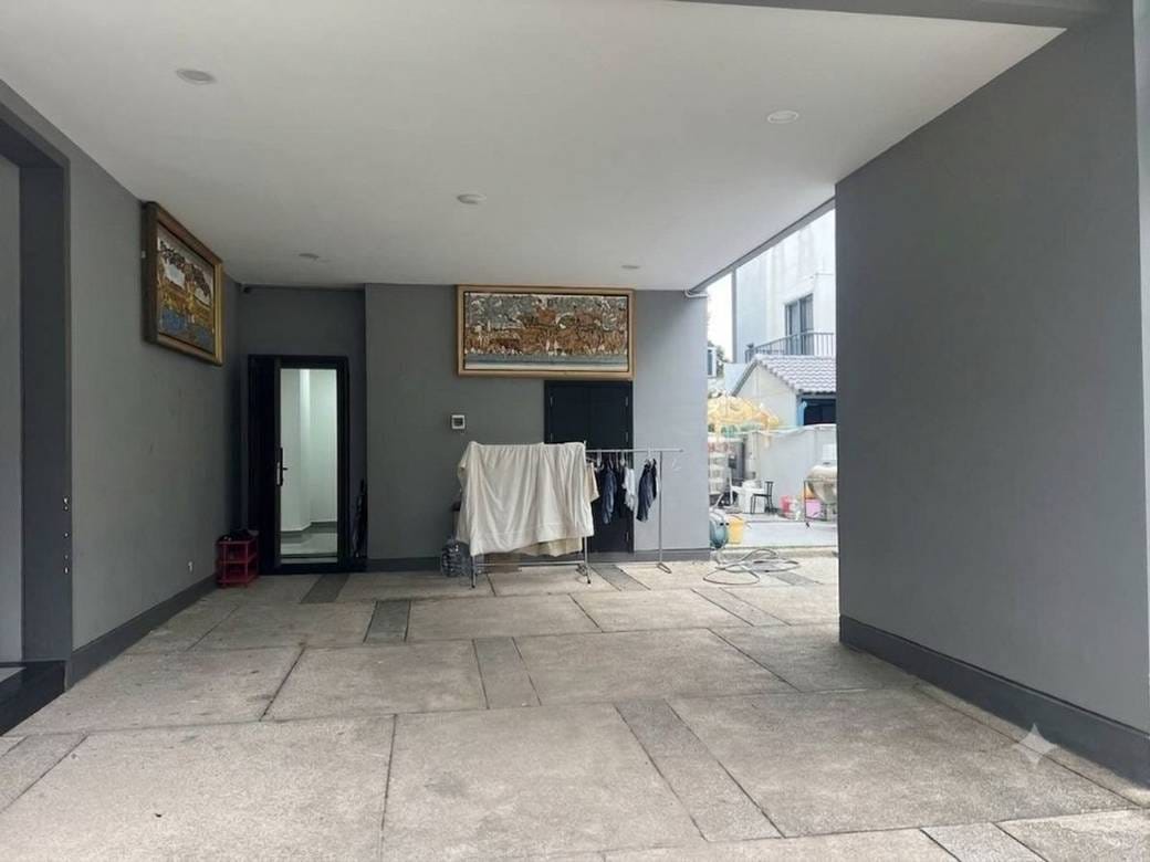 425.5 sqm Land Size Villa For Sale